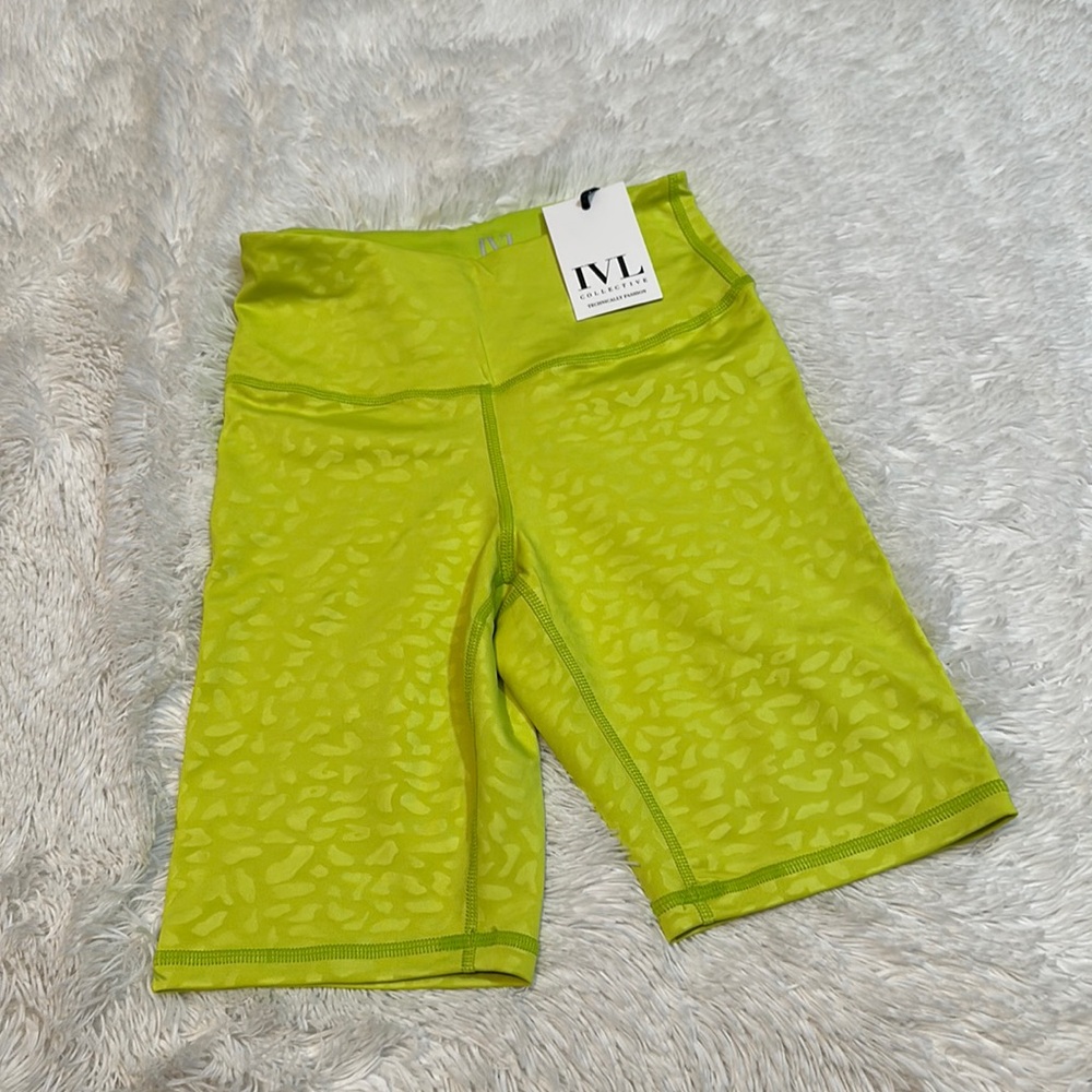 😊 NWT IVL Hydrasculpt Chi Chi Bike Shorts